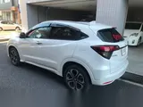 2019 Honda Vezel Hybyrid Push Start Hybrid Z Honda Sensing Pearl white SUV for sale, Japanese used car export - photo 5 of 42 | GULJI TRADERS