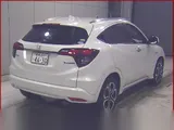 2019 Honda Vezel Hybyrid Push Start Hybrid Z Honda Sensing Pearl white SUV for sale, Japanese used car export - photo 32 of 42 | GULJI TRADERS