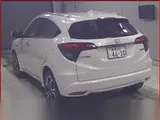 2019 Honda Vezel Hybyrid Push Start Hybrid Z Honda Sensing Pearl white SUV for sale, Japanese used car export - photo 34 of 42 | GULJI TRADERS