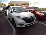 2021 Honda Vezel Hybyrid Push Start Hybrid Z Honda Sensing Pearl SUV for sale, Japanese used car export - photo 8 of 25 | GULJI TRADERS