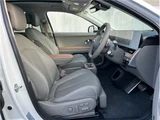 2022 Hyundai Ioniq 5 Lounge AWD White SUV for sale, Japanese used car export - photo 38 of 61 | GULJI TRADERS
