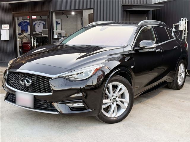 2017 Infiniti QX30 2.0TPremium Black Sedan for sale, Japanese used car export | GULJI TRADERS