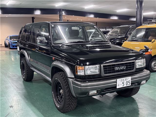 1997 Isuzu Bighorn - photo 1 1997 Isuzu Bighorn Truck for sale, Japanese used car export - photo 1 of 43 | GULJI TRADERS