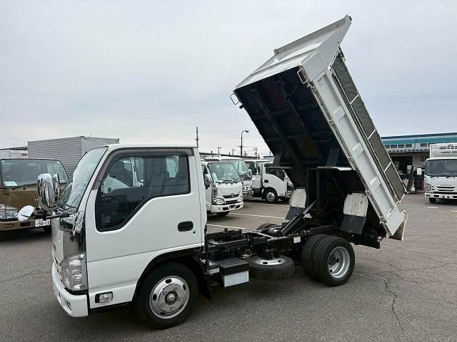 2021 Isuzu ELF Truck Truck for sale, Japanese used car export - photo 1 of 21 | GULJI TRADERS