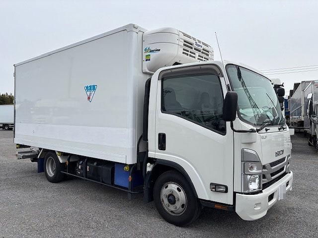 2022 Isuzu ELF Truck - photo 1 2022 Isuzu ELF Truck Truck for sale, Japanese used car export - photo 1 of 21 | GULJI TRADERS