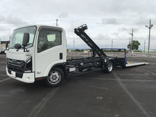 2025 Isuzu ELF Truck Truck for sale, Japanese used car export - photo 1 of 62 | GULJI TRADERS