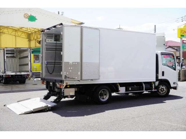 2022 Isuzu ELF VAN Wide Long - photo 1 2022 Isuzu ELF VAN Wide Long Truck for sale, Japanese used car export - photo 1 of 50 | GULJI TRADERS