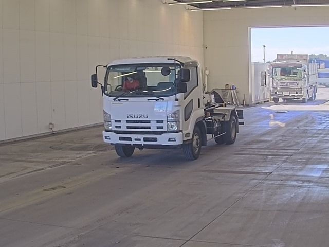 2009 Isuzu Forward Truck for sale, Japanese used car export - photo 1 of 2 | GULJI TRADERS