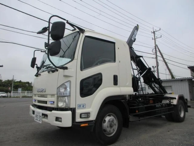 2011 Isuzu Forward - photo 1 2011 Isuzu Forward Truck for sale, Japanese used car export | GULJI TRADERS