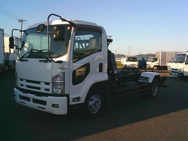 2012 Isuzu Forward - photo 1 2012 Isuzu Forward Truck for sale, Japanese used car export | GULJI TRADERS