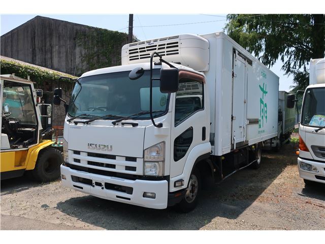 2013 Isuzu Forward 4t Wide - photo 1 2013 Isuzu Forward 4t Wide Truck for sale, Japanese used car export | GULJI TRADERS