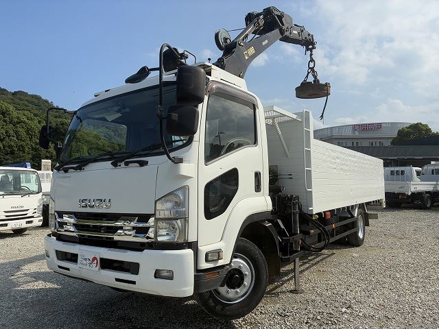 2013 Isuzu Forward - photo 1 2013 Isuzu Forward Truck for sale, Japanese used car export - photo 1 of 67 | GULJI TRADERS