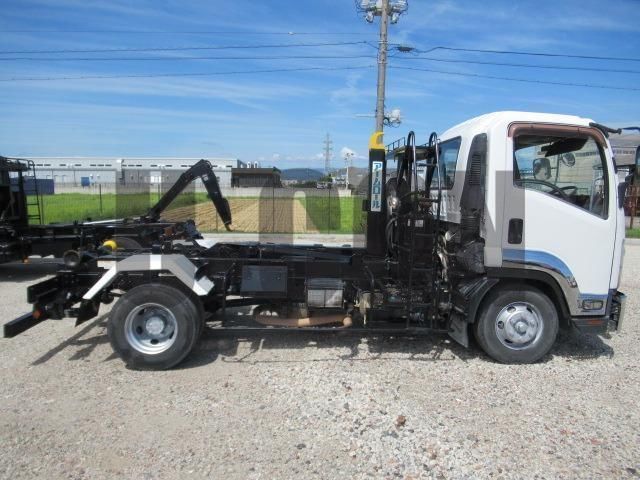 2013 Isuzu Forward Truck for sale, Japanese used car export - photo 1 of 21 | GULJI TRADERS