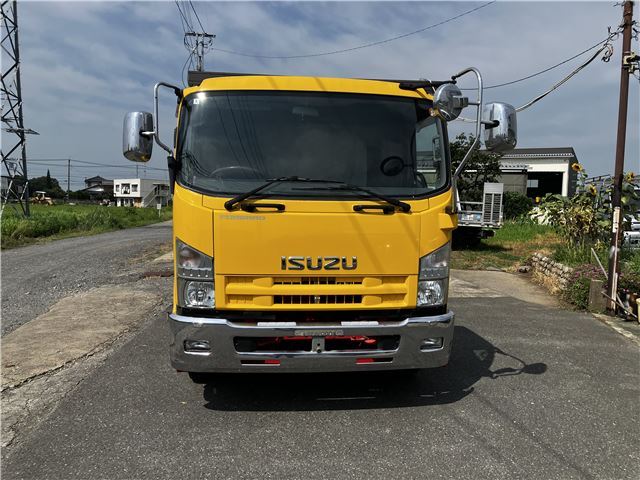 2015 Isuzu Forward - photo 1 2015 Isuzu Forward Truck for sale, Japanese used car export | GULJI TRADERS