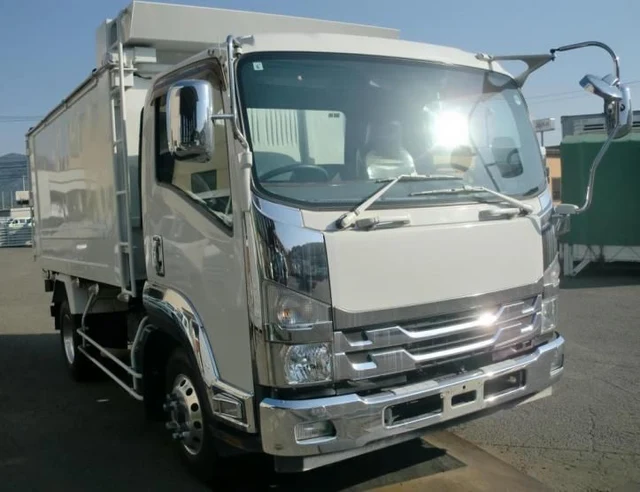2015 Isuzu Forward - photo 1 2015 Isuzu Forward Truck for sale, Japanese used car export | GULJI TRADERS