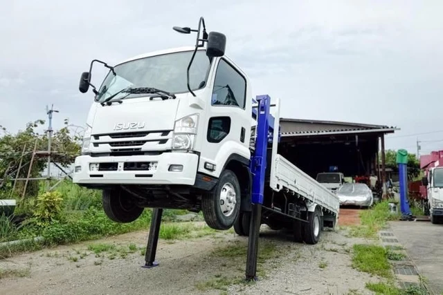 2015 Isuzu Forward - photo 1 2015 Isuzu Forward Truck for sale, Japanese used car export | GULJI TRADERS