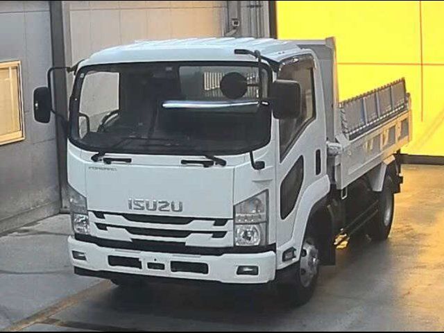 2015 Isuzu Forward - photo 1 2015 Isuzu Forward Truck for sale, Japanese used car export | GULJI TRADERS