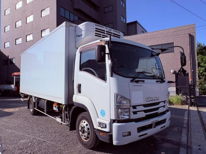 2016 Isuzu Forward - photo 1 2016 Isuzu Forward Truck for sale, Japanese used car export - photo 1 of 21 | GULJI TRADERS
