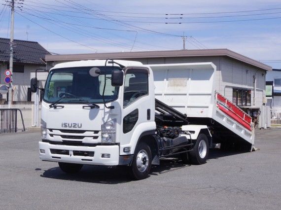 2016 Isuzu Forward - photo 1 2016 Isuzu Forward Truck for sale, Japanese used car export - photo 1 of 9 | GULJI TRADERS