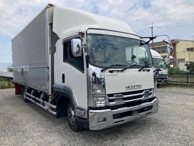 2016 Isuzu Forward -- - photo 1 2016 Isuzu Forward -- Truck for sale, Japanese used car export | GULJI TRADERS
