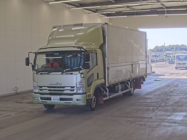 2016 Isuzu Forward PG. Wide Truck for sale, Japanese used car export - photo 1 of 2 | GULJI TRADERS