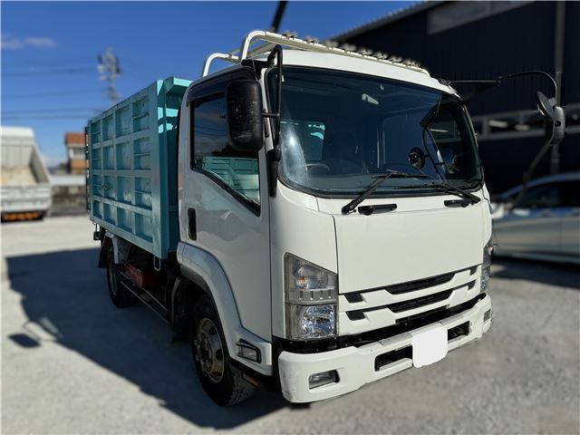 2017 Isuzu Forward Truck for sale, Japanese used car export - photo 1 of 16 | GULJI TRADERS