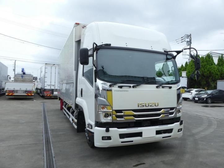2022 Isuzu Forward Truck for sale, Japanese used car export - photo 1 of 21 | GULJI TRADERS