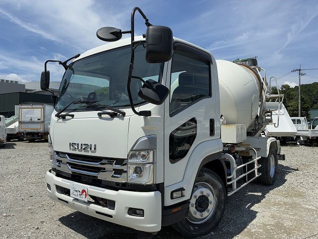 2023 Isuzu Forward - photo 1 2023 Isuzu Forward Truck for sale, Japanese used car export | GULJI TRADERS