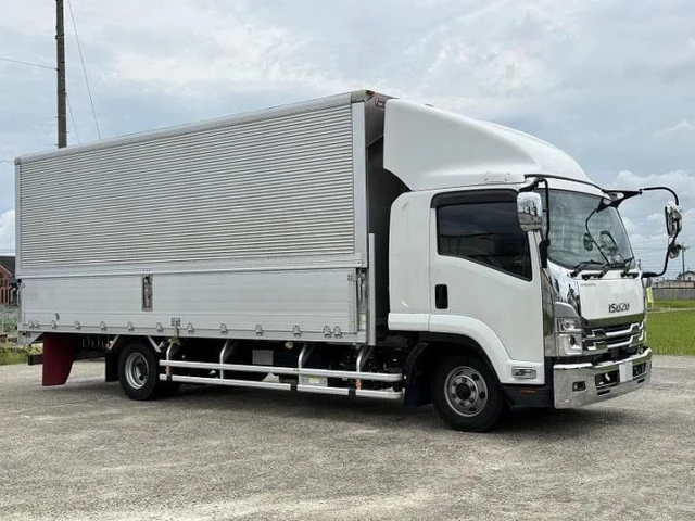 2023 Isuzu Forward - photo 1 2023 Isuzu Forward Truck for sale, Japanese used car export | GULJI TRADERS