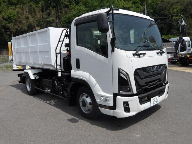 2025 Isuzu Forward - photo 1 2025 Isuzu Forward Truck for sale, Japanese used car export - photo 1 of 21 | GULJI TRADERS