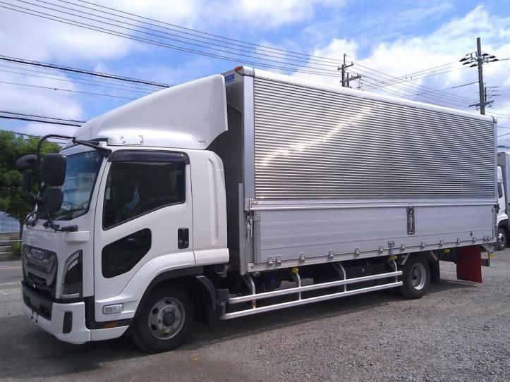 2025 Isuzu Forward - photo 1 2025 Isuzu Forward Truck for sale, Japanese used car export - photo 1 of 21 | GULJI TRADERS