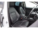 2020 Jaguar E-Pace Sensory Performance ED 4WD White SUV for sale, Japanese used car export - photo 4 of 34 | GULJI TRADERS