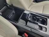 2016 Jaguar F-PACE SUV for sale, Japanese used car export - photo 33 of 64 | GULJI TRADERS