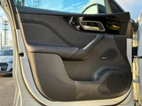 2018 Jaguar F-PACE SUV for sale, Japanese used car export - photo 17 of 46 | GULJI TRADERS