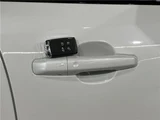 2024 Jaguar F-PACE R- Dynamic SE D200 SUV for sale, Japanese used car export - photo 20 of 30 | GULJI TRADERS