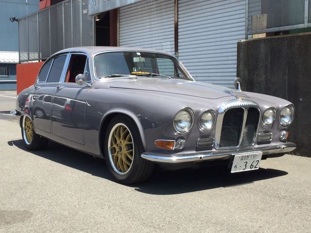 1991 Jaguar Sovereign - photo 1 1991 Jaguar Sovereign Sedan for sale, Japanese used car export | GULJI TRADERS