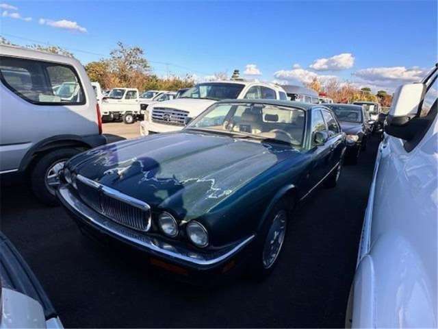1996 Jaguar Sovereign 4.0 - photo 1 1996 Jaguar Sovereign 4.0 Sedan for sale, Japanese used car export | GULJI TRADERS