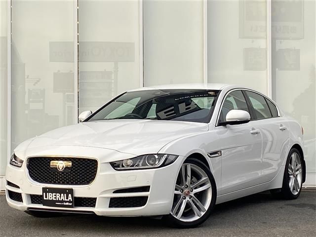 2018 Jaguar XE XE XE - photo 1 2018 Jaguar XE XE XE Sedan for sale, Japanese used car export - photo 1 of 23 | GULJI TRADERS