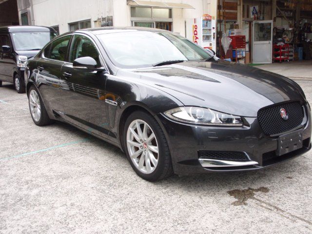 2014 Jaguar XF - photo 1 2014 Jaguar XF Sedan for sale, Japanese used car export - photo 1 of 24 | GULJI TRADERS