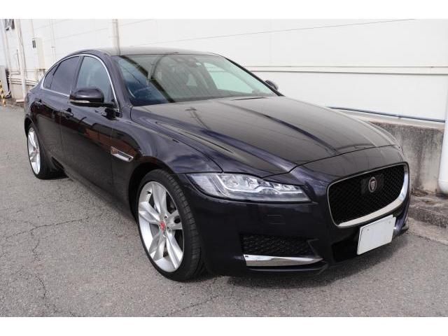 2016 Jaguar XF - photo 1 2016 Jaguar XF Sedan for sale, Japanese used car export - photo 1 of 9 | GULJI TRADERS