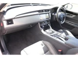 2017 Jaguar XF 2.5t Sedan for sale, Japanese used car export - photo 3 of 9 | GULJI TRADERS