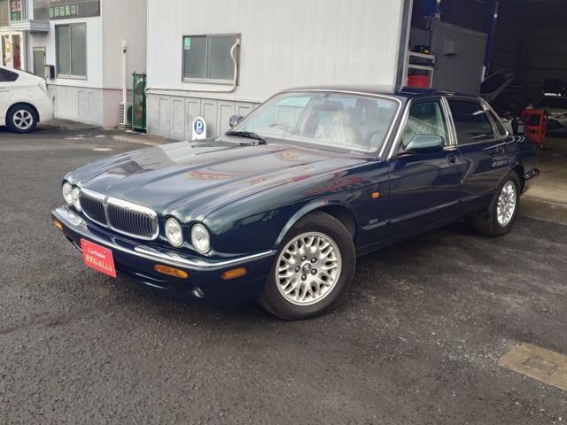 2000 Jaguar XJ Sedan for sale, Japanese used car export | GULJI TRADERS