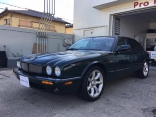 2002 Jaguar XJ XJR - photo 1 2002 Jaguar XJ XJR Sedan for sale, Japanese used car export - photo 1 of 9 | GULJI TRADERS