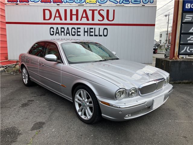 2004 Jaguar XJ XJ84.2 - photo 1 2004 Jaguar XJ XJ84.2 Sedan for sale, Japanese used car export - photo 1 of 75 | GULJI TRADERS