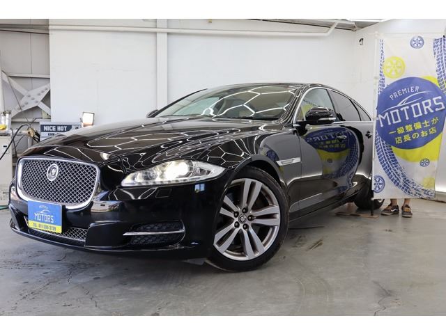 2011 Jaguar XJ XJ Sedan for sale, Japanese used car export - photo 1 of 37 | GULJI TRADERS