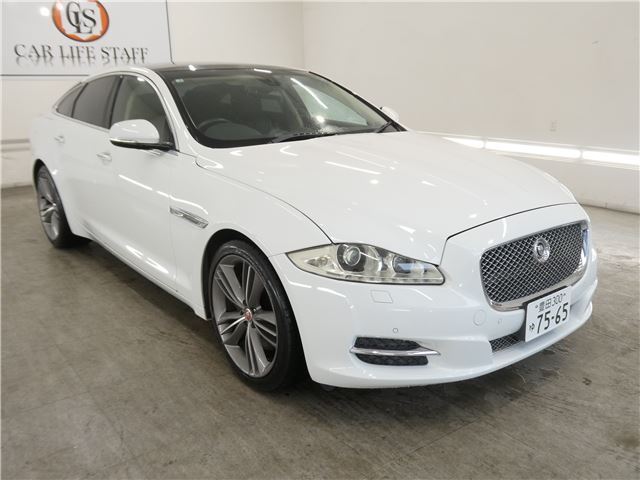 2011 Jaguar XJ - photo 1 2011 Jaguar XJ Sedan for sale, Japanese used car export - photo 1 of 48 | GULJI TRADERS
