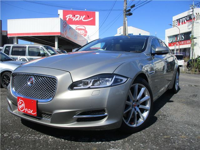 2012 Jaguar XJ XJ - photo 1 2012 Jaguar XJ XJ Sedan for sale, Japanese used car export - photo 1 of 51 | GULJI TRADERS