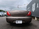 2015 Jaguar XJ XJ 2.0 Sedan for sale, Japanese used car export - photo 17 of 39 | GULJI TRADERS