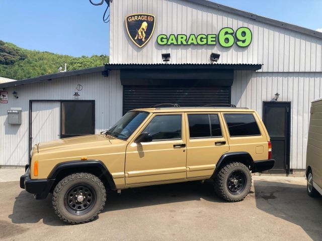 1998 Jeep Cherokee - photo 1 1998 Jeep Cherokee SUV for sale, Japanese used car export | GULJI TRADERS