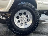 2001 Jeep Cherokee Sport 4WD SUV for sale, Japanese used car export - photo 4 of 11 | GULJI TRADERS